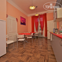 Sokolska Youth Hostel Общая кухня
