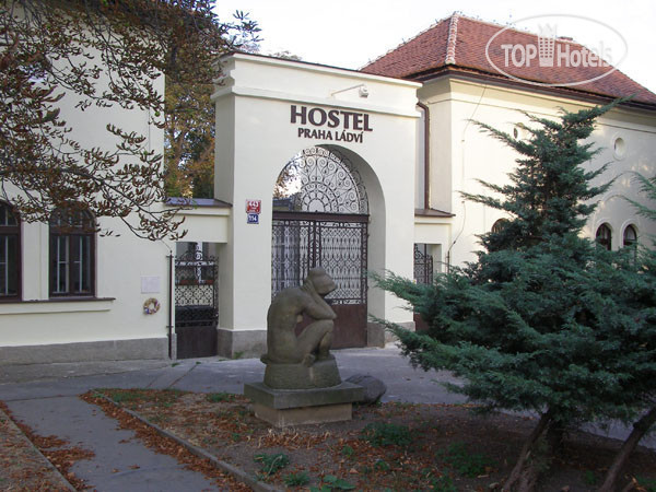 Фотографии отеля  Praha Ladvi Hostel  2*
