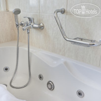 KING DAVID Prague Hotel Junior Suite Bath