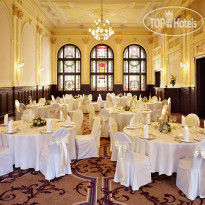 Hotel Kings Court Ballroom