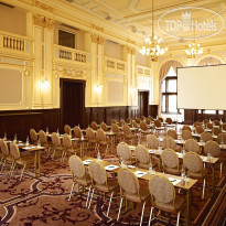 Hotel Kings Court Ballroom