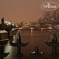 Ambassador Zlata Husa Charles Bridge