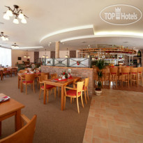 Albis Hotel & Pension  