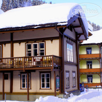 Snowboarders Palace 