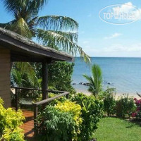 Coconut Grove Beachfront Cottages 2*