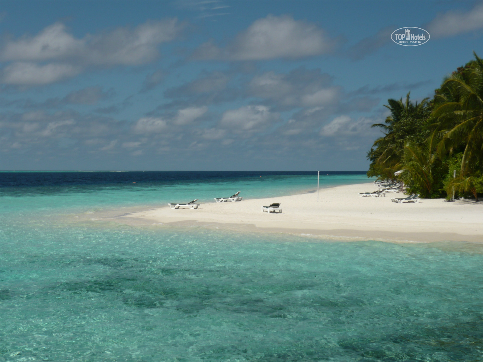 Vilamendhoo island. Vilamendhoo. Vilamendhoo Island Resort & Spa. Vilamendhoo Island Resort 4. Фото отеля Vilamendhoo Island Мальдивы сверху.