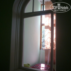 Ялтинский городской пансионат Окно в номере между 2 комнатами(корпус 6) - Фото отеля