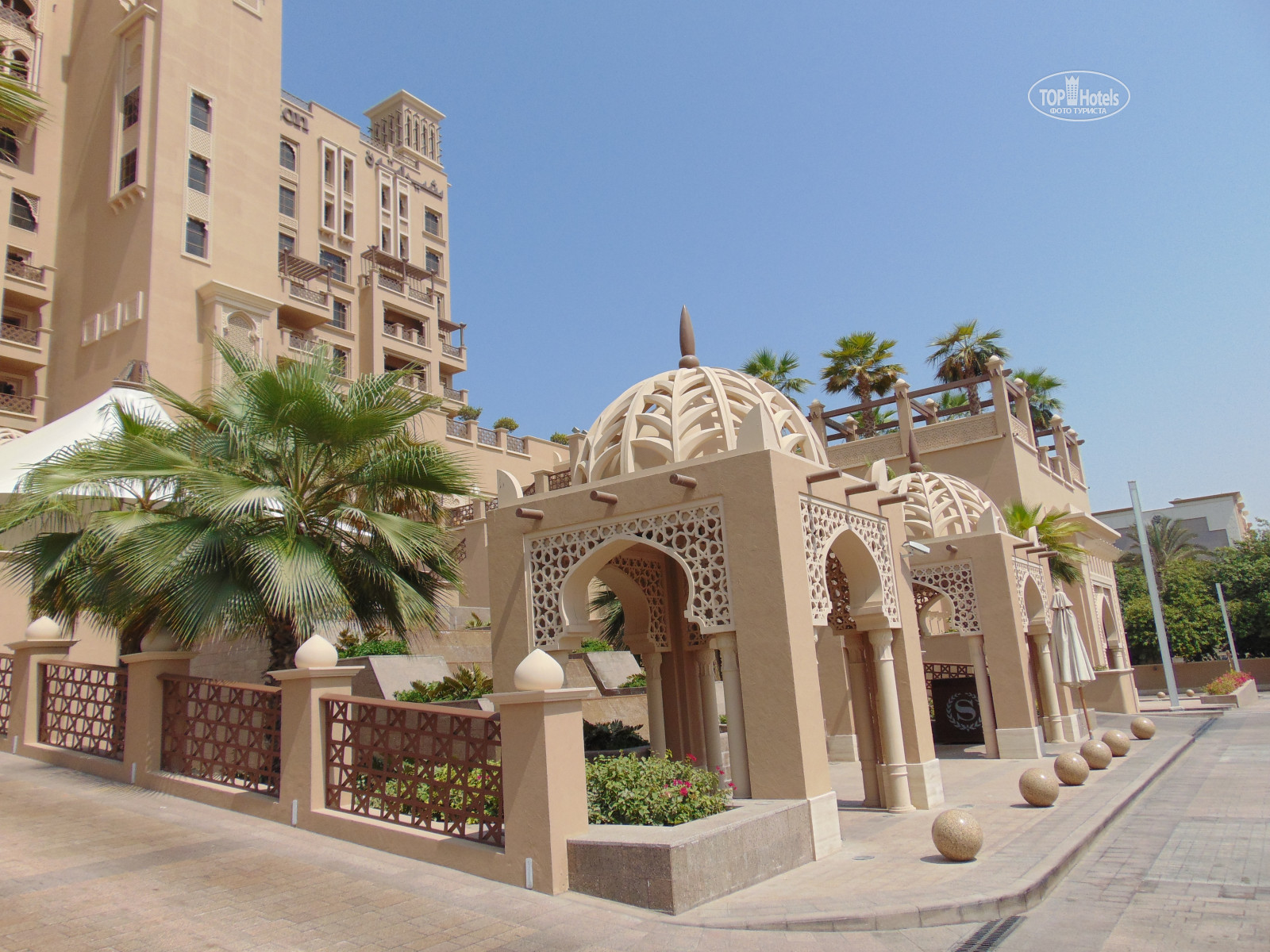 Sheraton sharjah 5. Шератон ОАЭ Шарджа. Отель Sheraton Sharjah Beach Resort Spa 5. Шератон Шарджа Бич Резорт. Отель Шератон Дубай Шарджа.