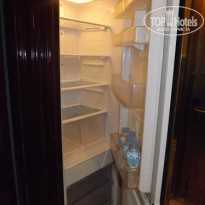 Seocho Artnouveau City lll 3* холодильник, спрятан за деревяными дверцами- его почти не видно - Фото отеля