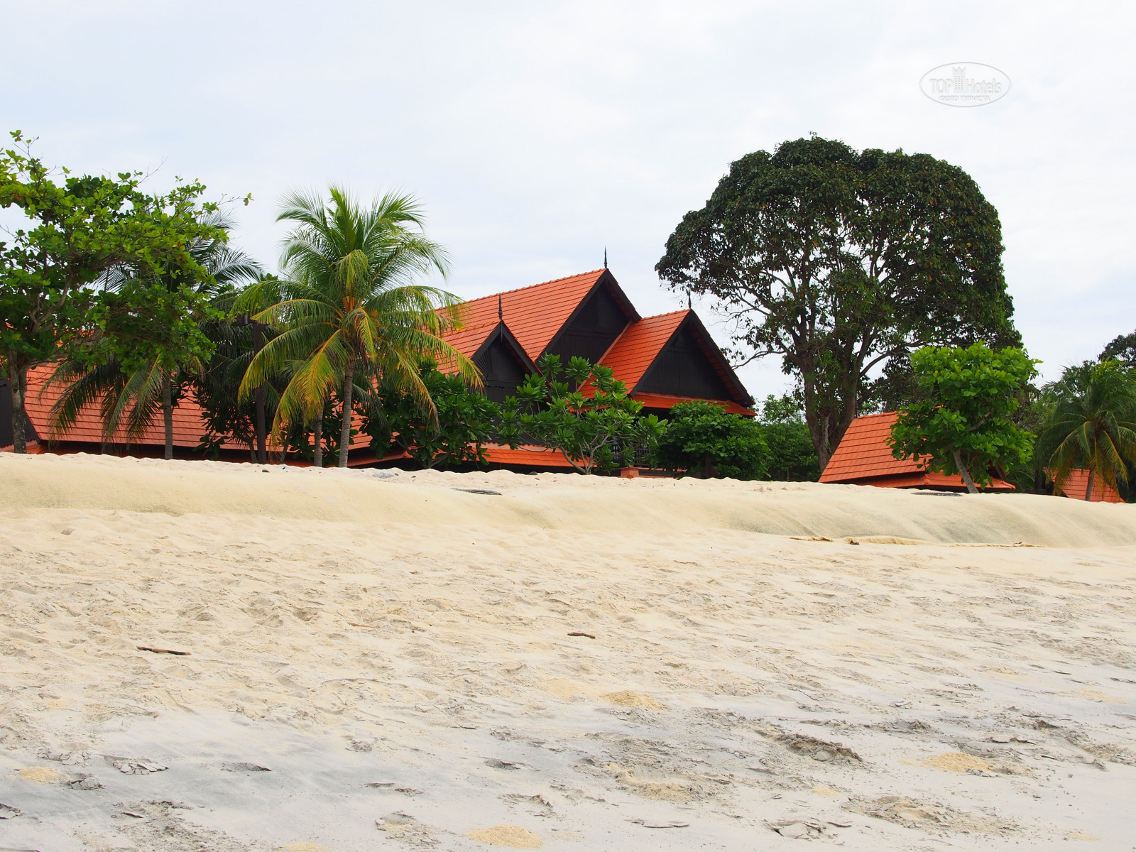 Палолем бич резорт 2023. Colva beach отель. Beach resort 2. Summerville beach resort. Отель шри ланка lavanga resort & spa 4*.