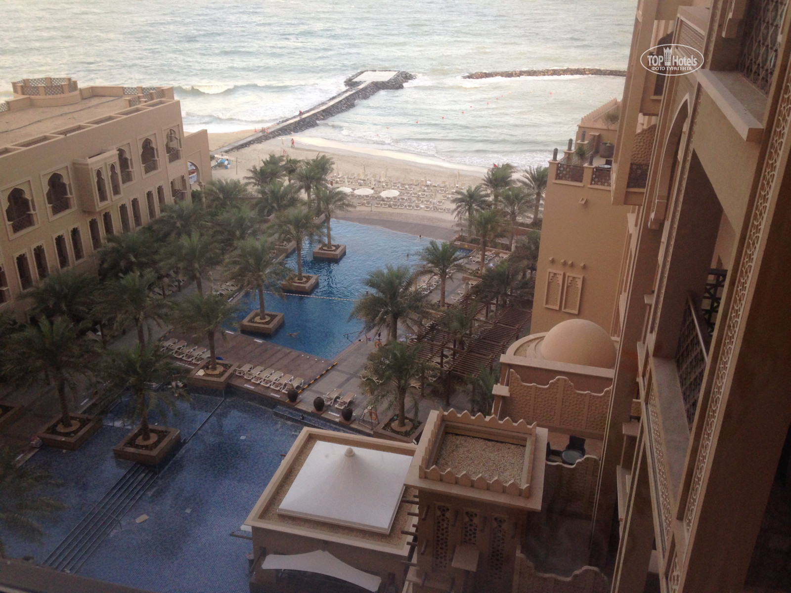 Шератон спа шарджа. Отель Шератон Дубай Шарджа. Дубай Sheraton Sharjah Beach Resort Spa 5. Шарджа отель Шератон 5 звезд. Шератон Шарджа пляж.