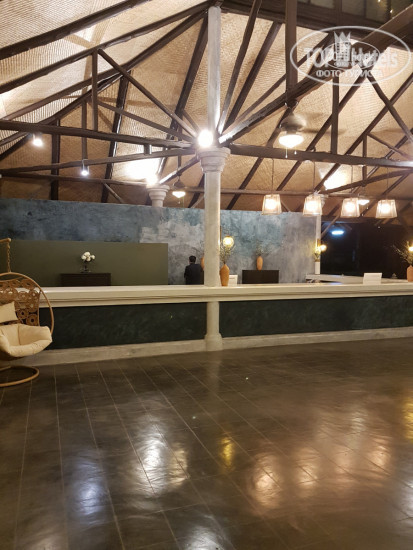 Lets Hyde Resort & Villas