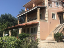 Takis & Eirini Family Apartments