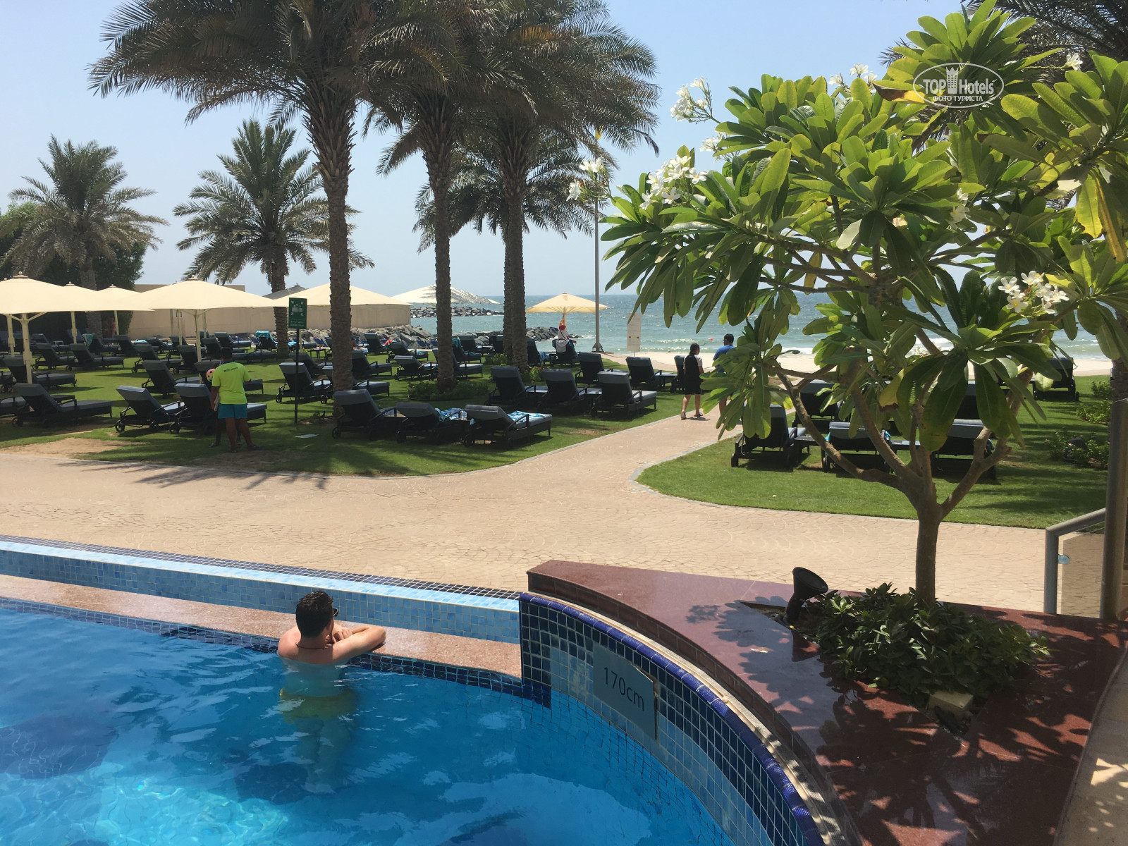 Bahi Ajman Palace Hotel Дубай