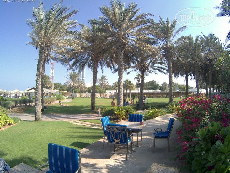 Coral beach resort sharjah. Шарджа корол Бич Шарджа. Coral Beach Resort 4* Шарджа фото. Корал Бич Резорт Шарджа фото туристов. Occidental Sharjah Beach или Coral Beach.