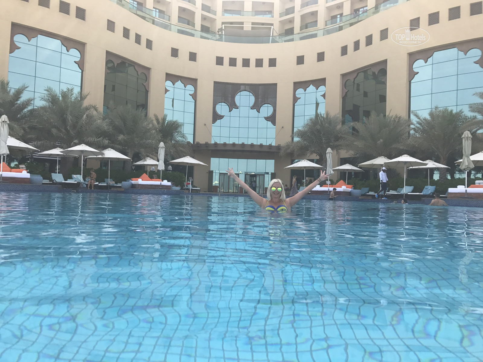 Bahi Ajman Palace Hotel Дубай