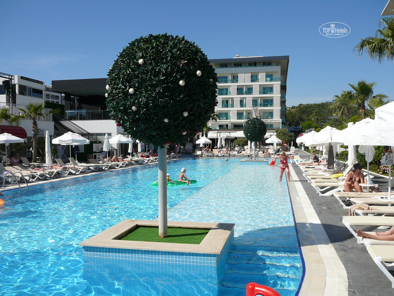 White city only 16. White City Alanya. Вайт Сити Резорт. White City Resort Hotel 5. Отель в Аланьи Вайт Сити.