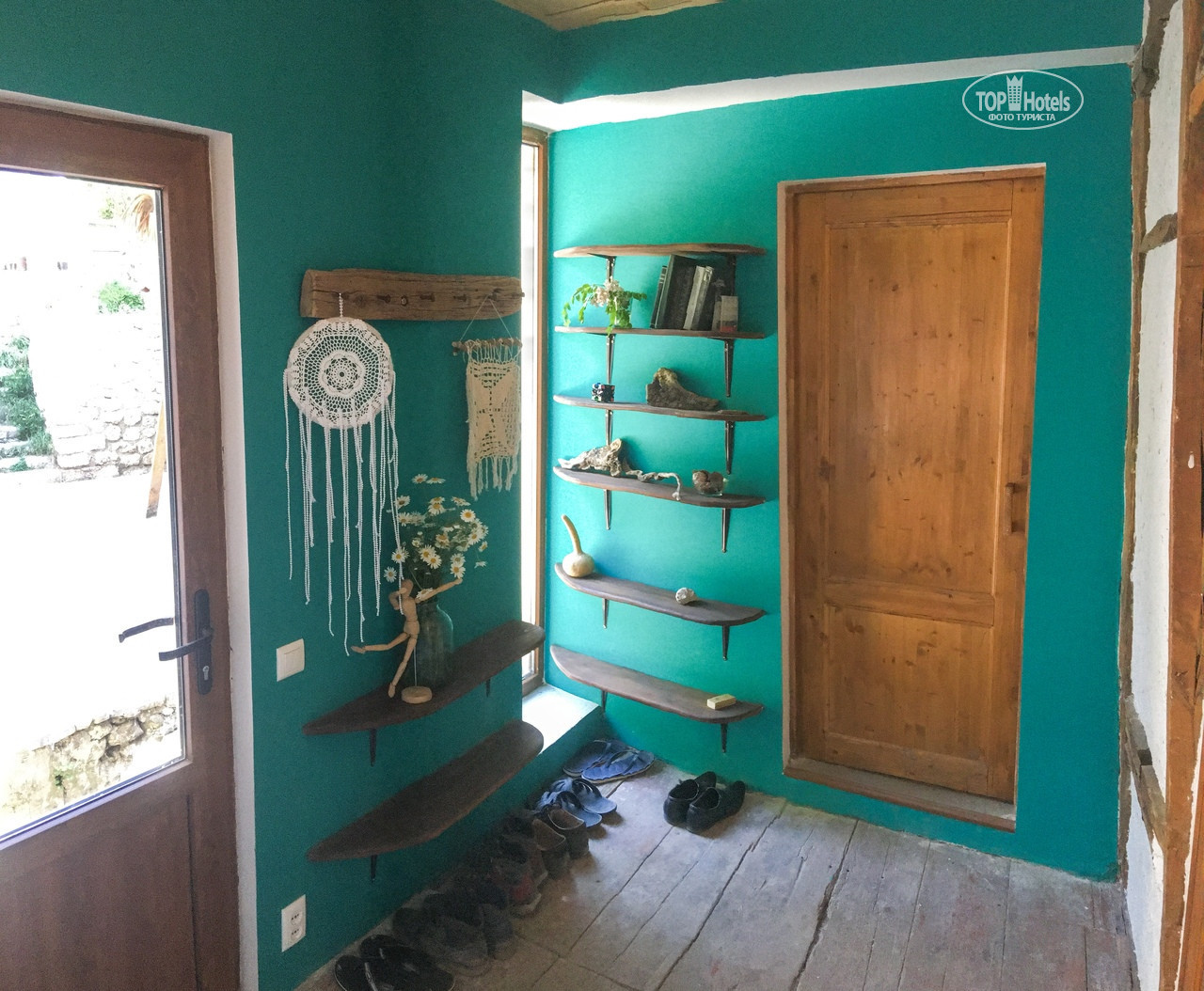 мариамполь" мини-гостиница в бахчисарае. хотел лисьи сны бахчисарай. лисьи сны ул. хостел бахчисарай. бахчисарай островского 26 хостел.