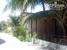 Dhiffushi White Sand Beach 4*