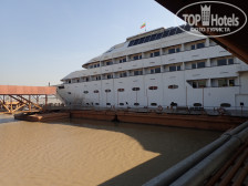 Vintage Luxury Yatch Hotel