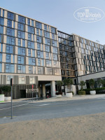 Holiday Inn Dubai Al-Maktoum Airport 4*