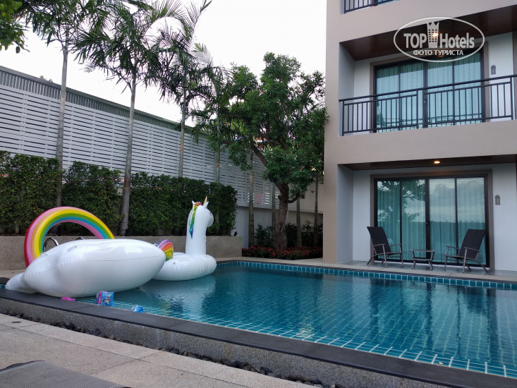 Фотографии отеля  The Bell Airport Phuket Hotel 4*