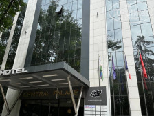 Central Palace Hotel