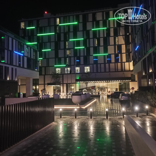 Новые добавленные фото туристов Holiday Inn Dubai Al-Maktoum Airport 4*