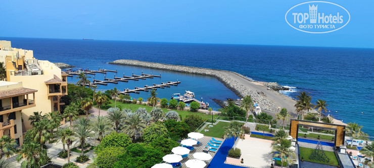 Fairmont Fujairah Beach Resort