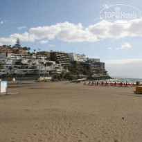Corallium Beach by Lopesan Hotels 3* Пляж с вулканическим песком - Фото отеля