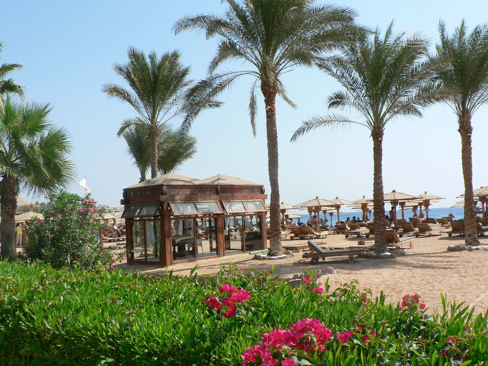 Naama bay promenade mountain. Шарм-Эль-Шейх променад. Наама Бей променад. Наама Бей променад Резорт 5. Наама Бей Шарм-Эль-Шейх променад.