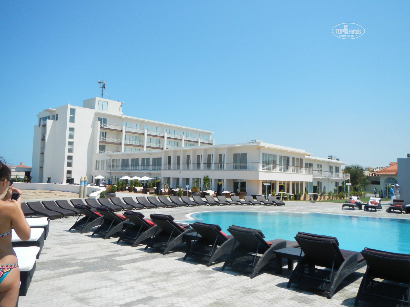 Р­РјРёРЅ Sea Breeze Resort