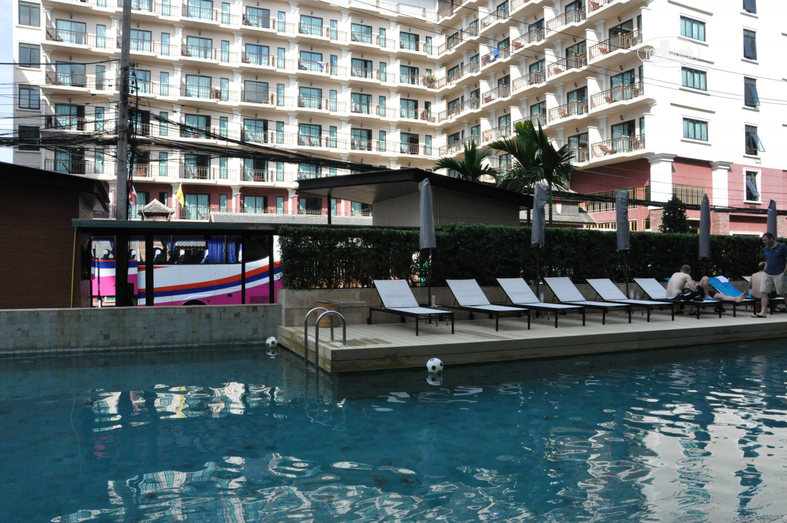 Sunshine vista 3. Саншайн Виста Паттайя отель. Hotel Vista Pattaya. Sunshine Vista 3 Центральная Паттайя. Sunshine Vista отель Паттайя ресторан.