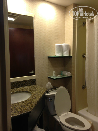 Фотографии отеля  Comfort Inn Brooklyn 3*