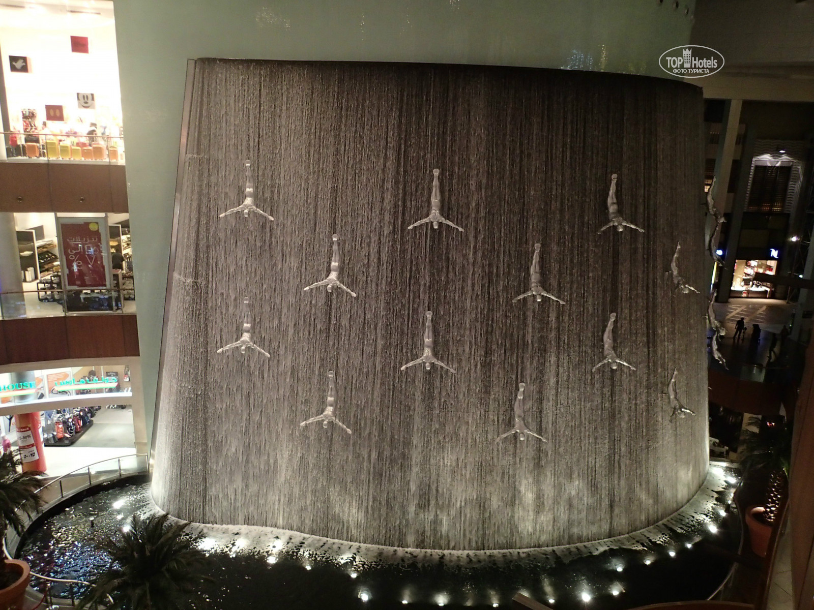Waterfall dubai mall