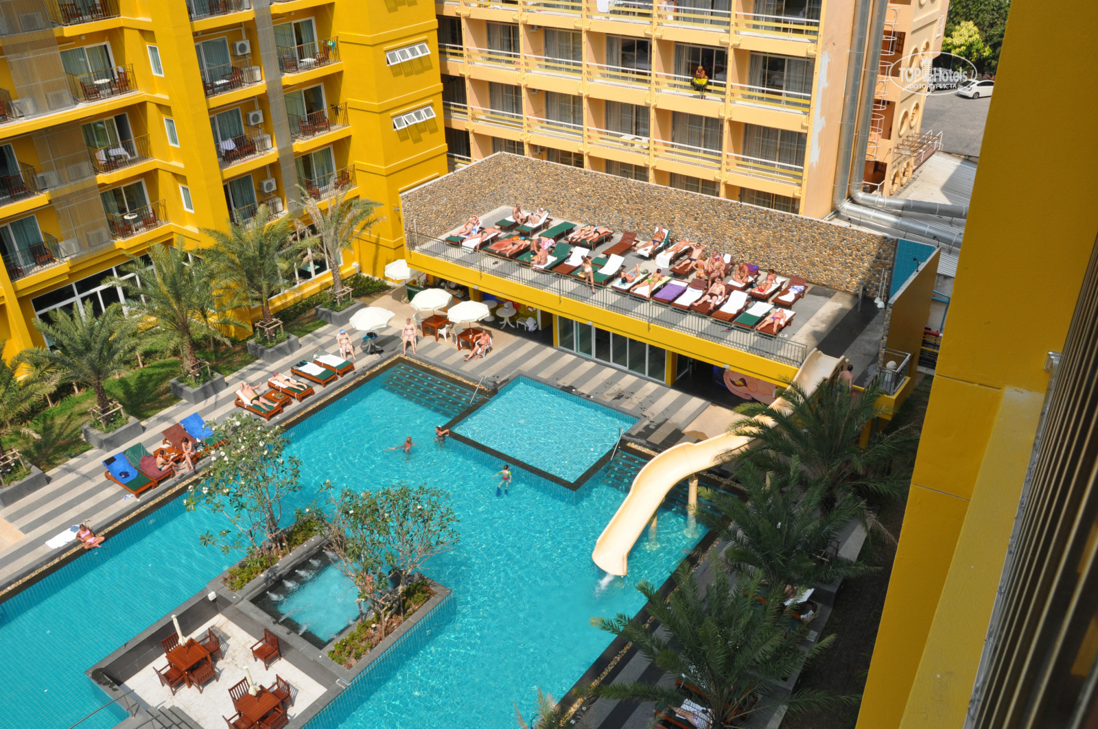 Bella express hotel 3. Grand Bella 3*. Библио Глобус отели Паттайя апартаменты.