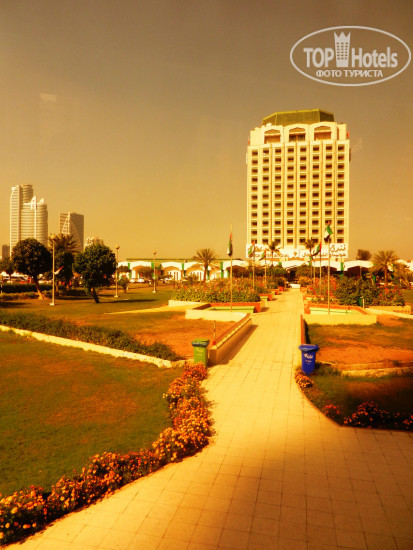 Hotelier's photos Holiday International 4*